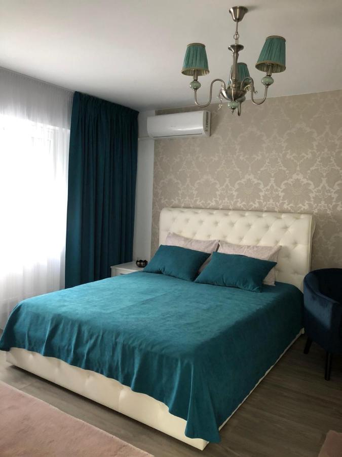 Tudor Apartment Brăila Екстериор снимка